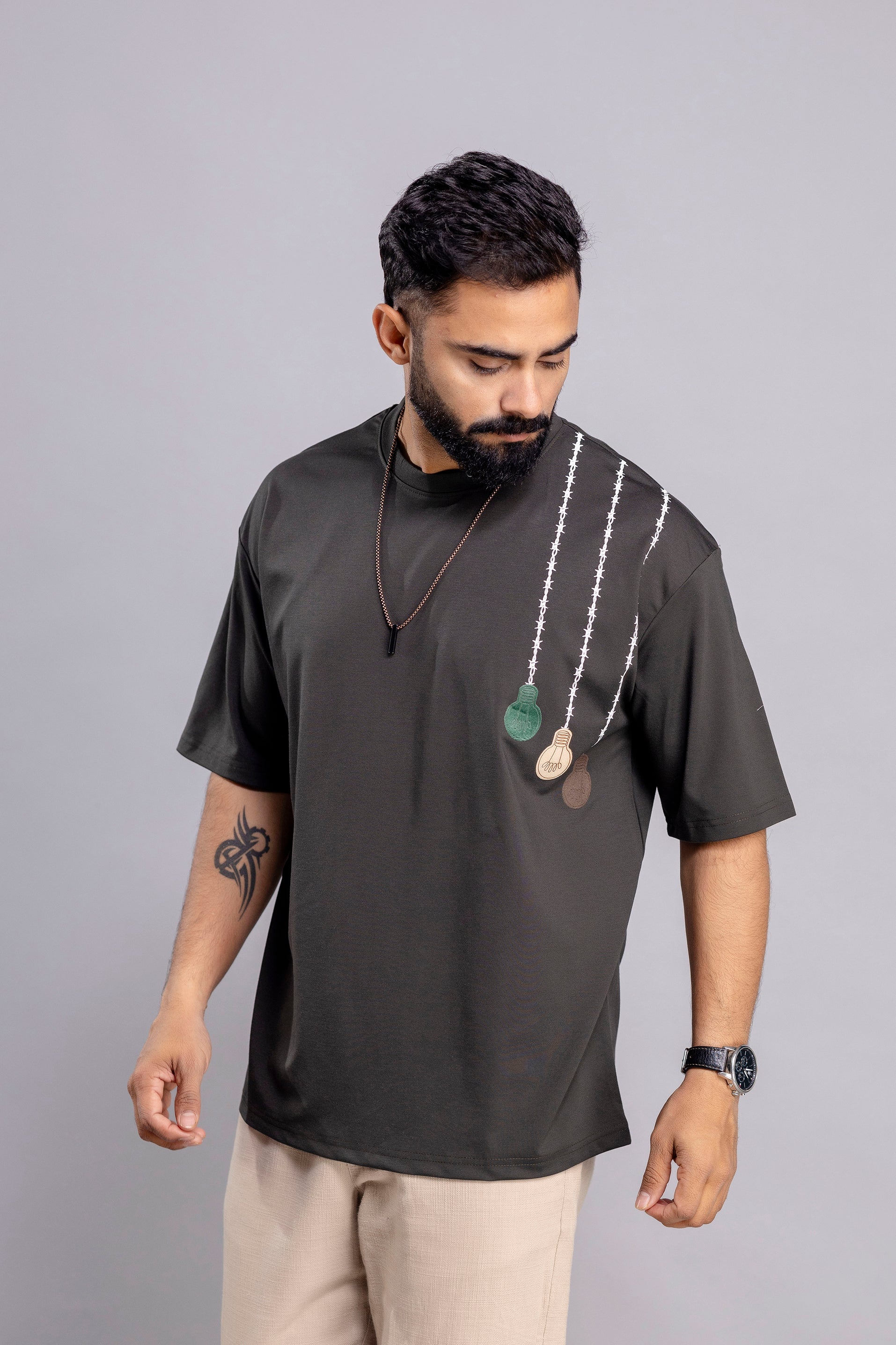 Oversized T-Shirts : Bulb Print